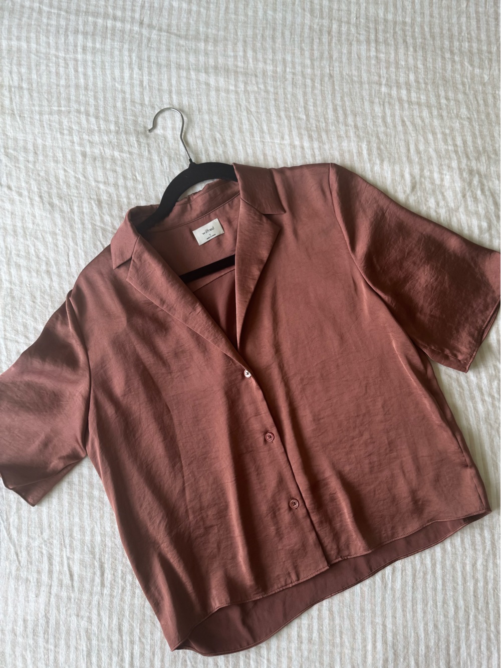 Aritzia Rust Brown Short Sleeve Button Front Blouse